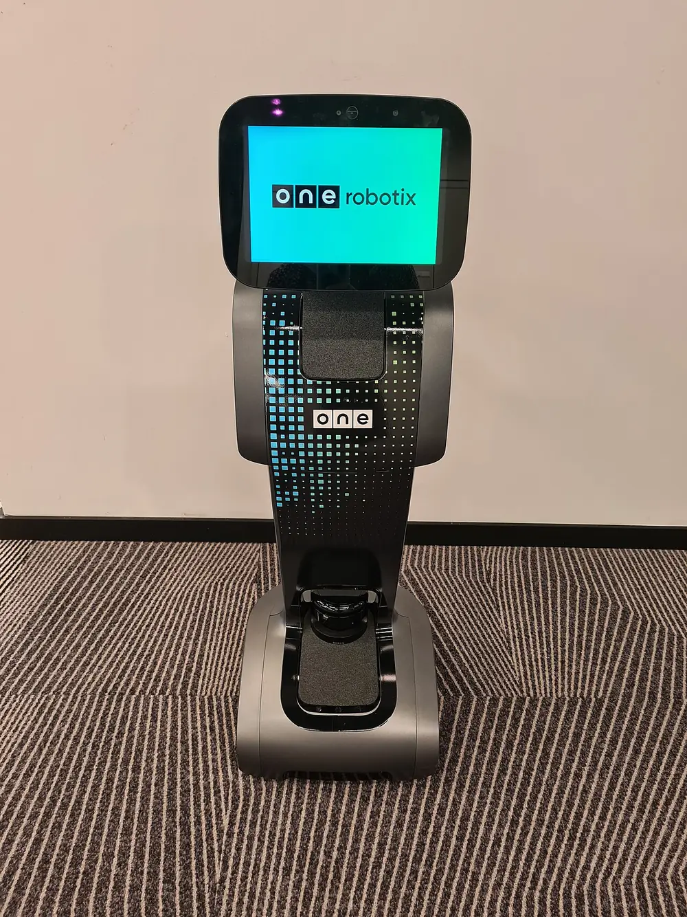 temi with its screen on top